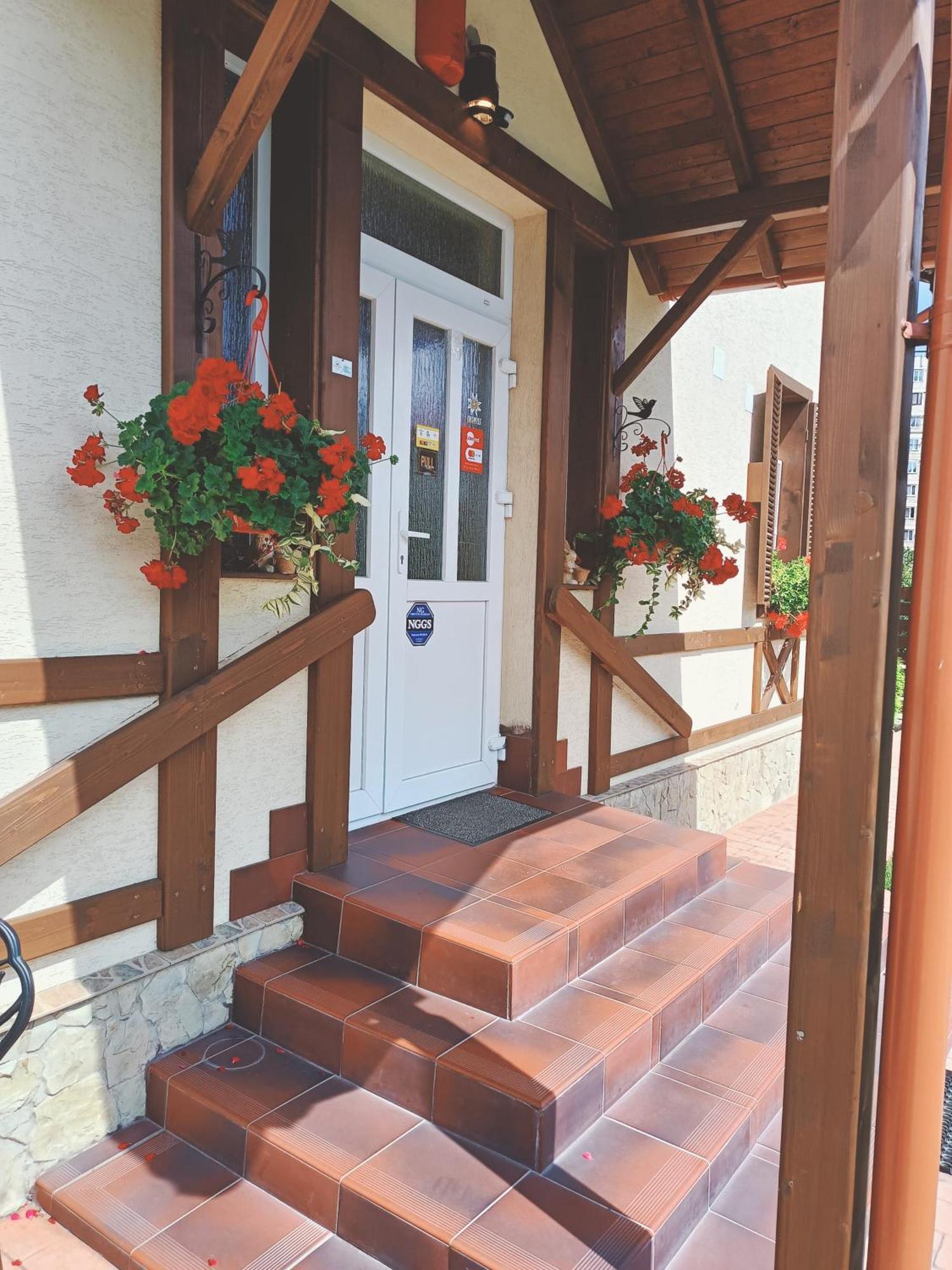 Residence Rooms Bucovina 큼홀룸그몰도베네스크 외부 사진