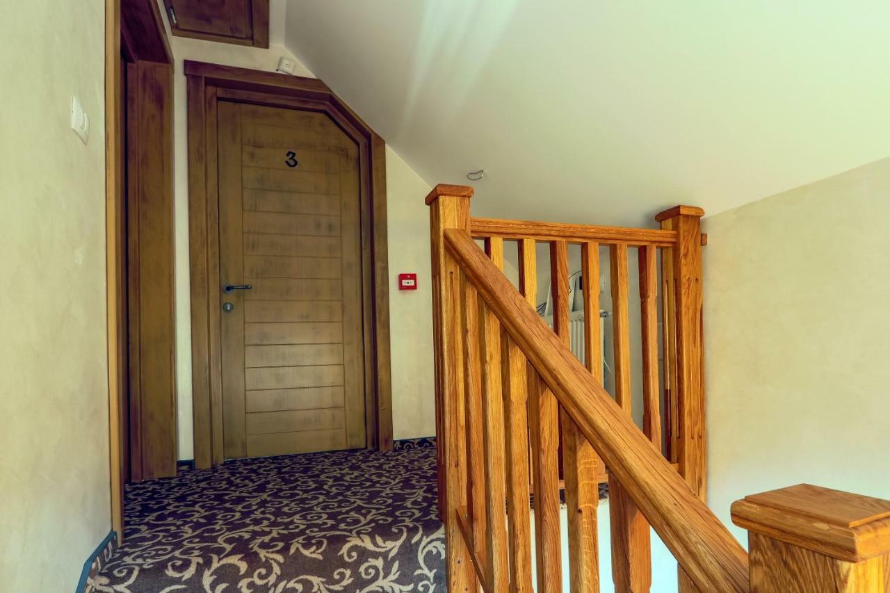 Residence Rooms Bucovina 큼홀룸그몰도베네스크 외부 사진